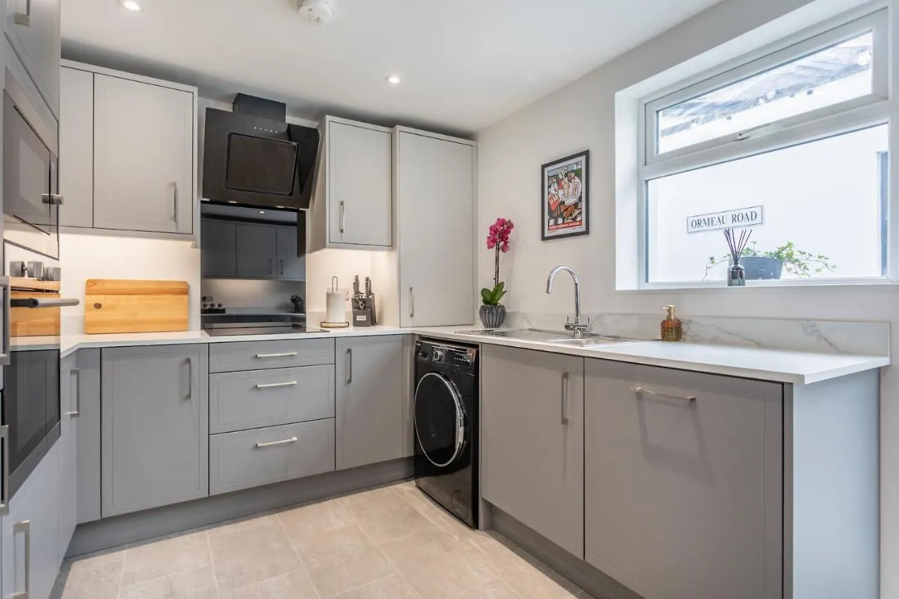 Luxury Edwardian Townhouse In Belfast 빌라 펜션
