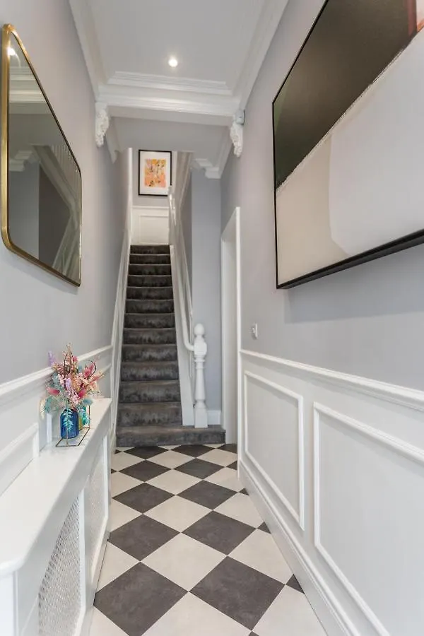 Luxury Edwardian Townhouse In Belfast 빌라 0*,